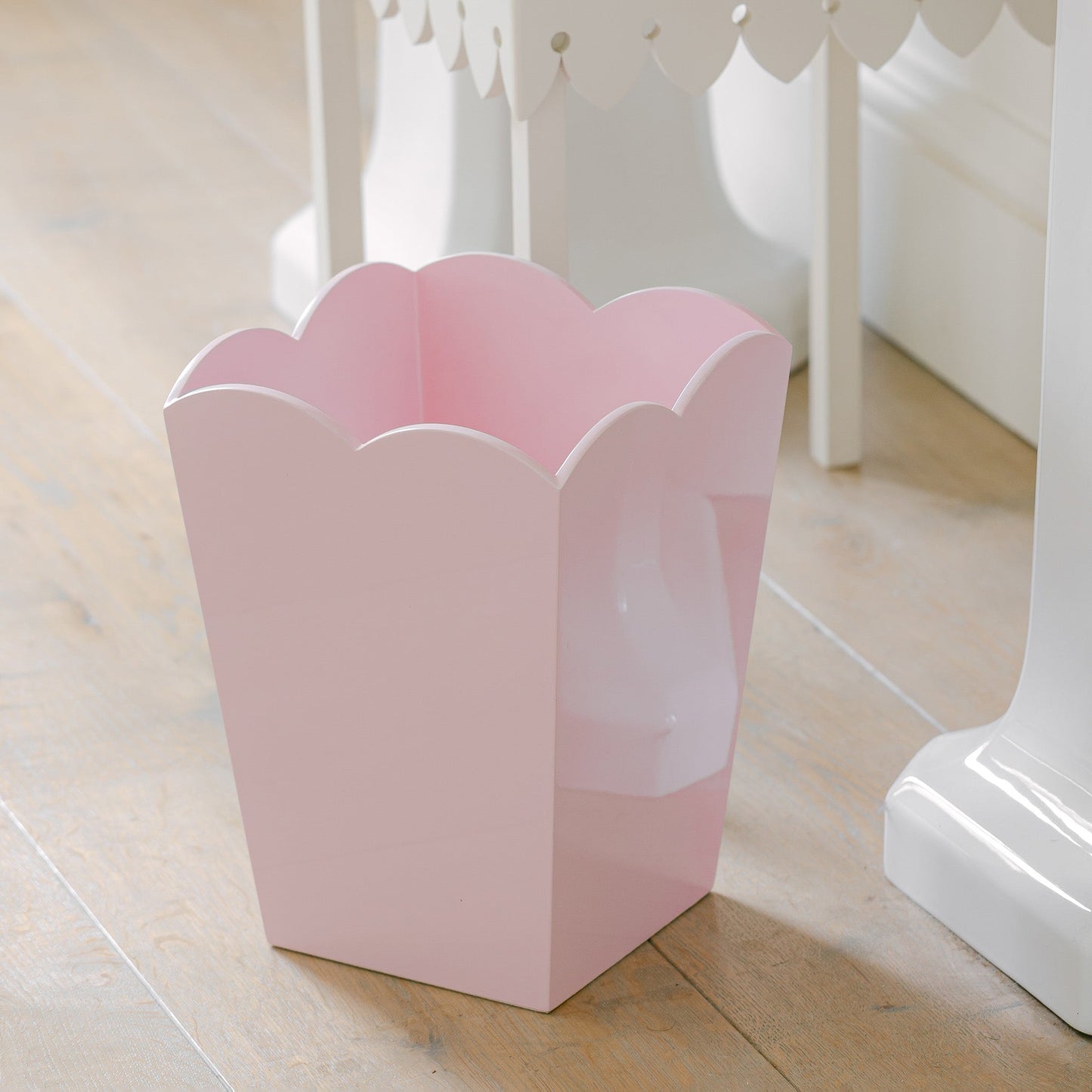 Scallop Bin Pale Pink - Addison Ross Ltd UK