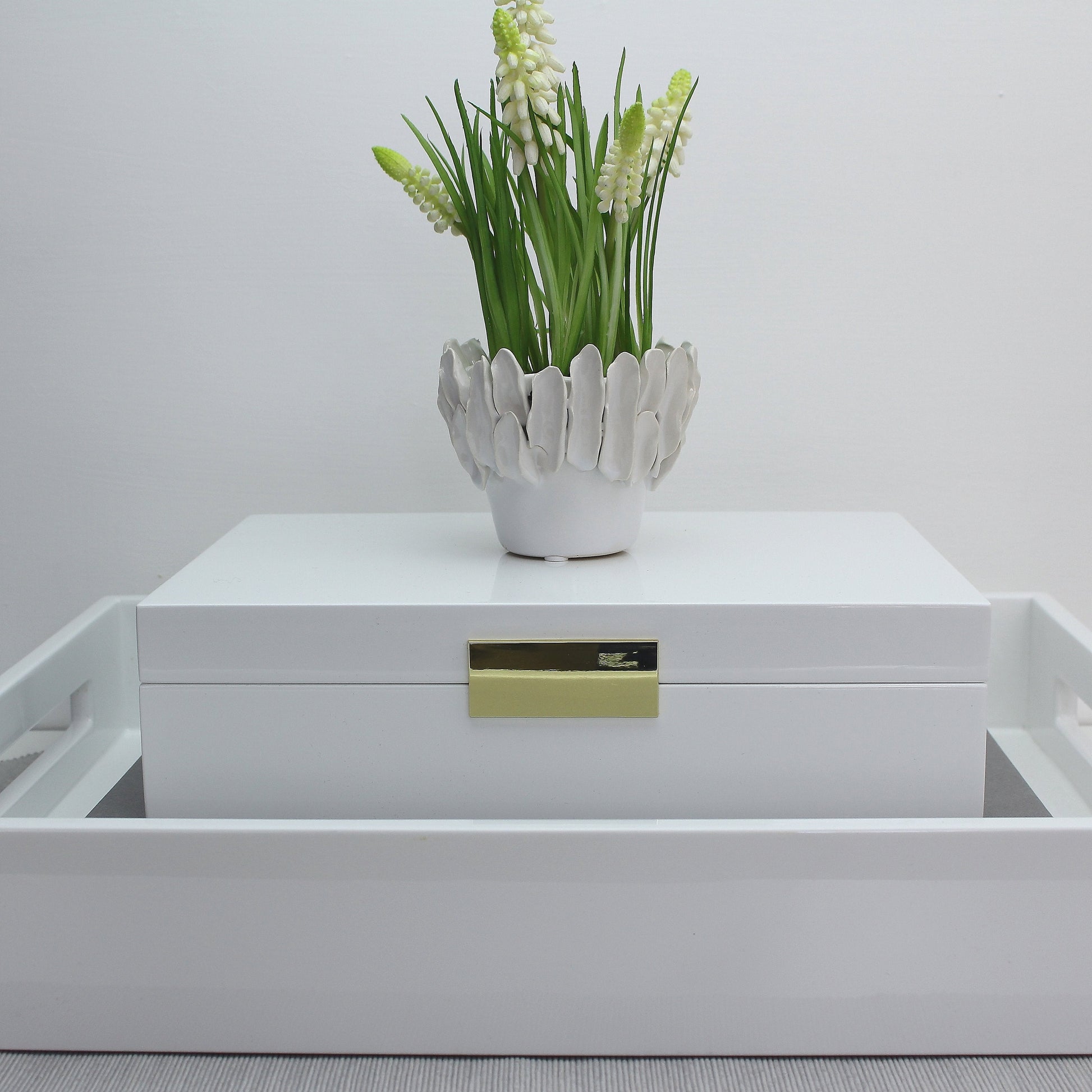 Large White Lacquer Box With Gold – Addison Ross Ltd UK