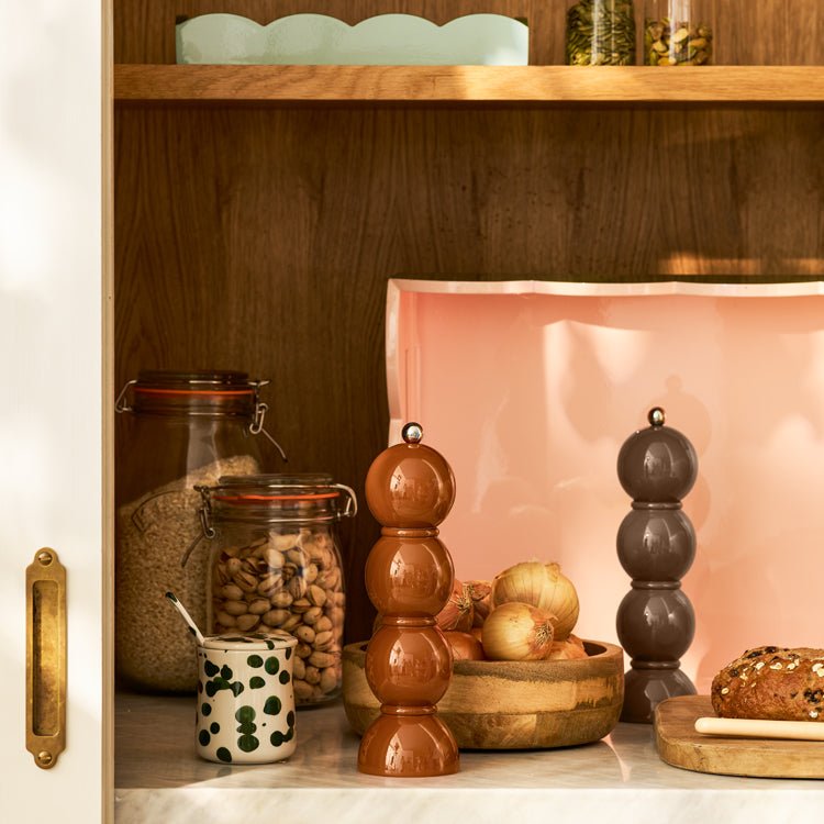 Nutmeg Bobbin Lacquer Salt or Pepper Mill - Addison Ross Ltd UK