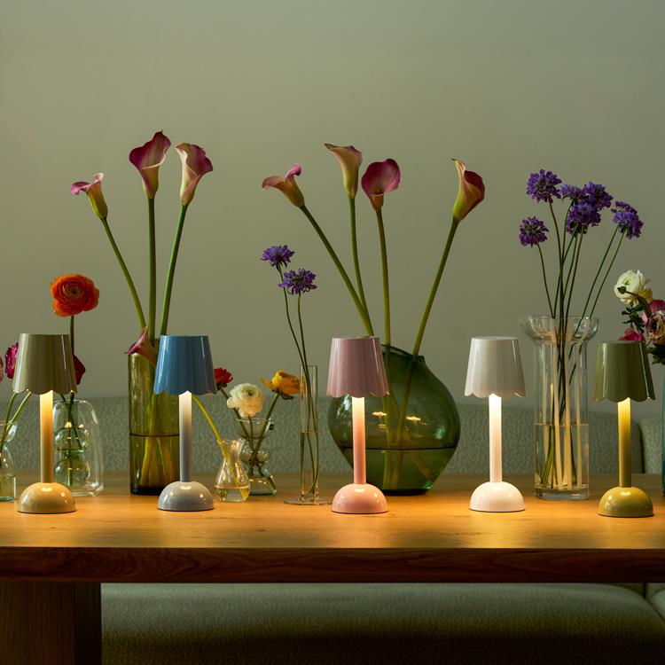 White Scallop Rechargeable LED Lamp - Addison Ross Ltd UK